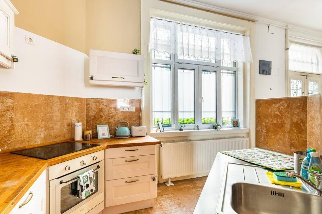 Annicku'S Stylish Budapest Apartment Exterior foto